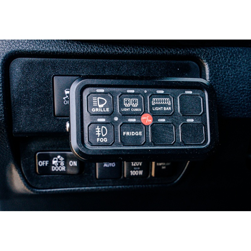 Vehicle Accessory 8 Switch Control System (Blue Backlighting)