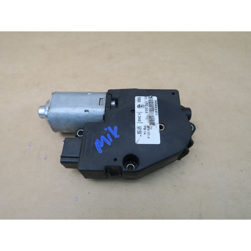 03-12 MASERATI QUATTROPORTE M139 FRONT UPPER SUNROOF MOON ROOF DRIVE MOTOR