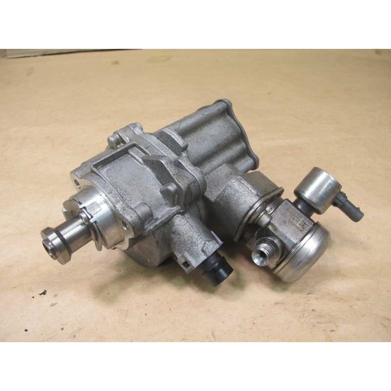 11-15 BMW F30 F31 3.0L N55 ENGINE MOTOR VACUUM PUMP W/ HIGH PRESSURE FUEL PUMP
