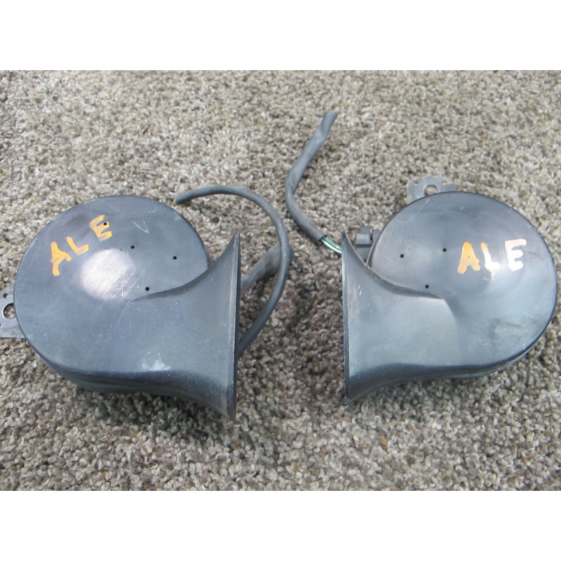 1992-1996 Lexus ES300 High Low Pitch Note Horn Set OEM