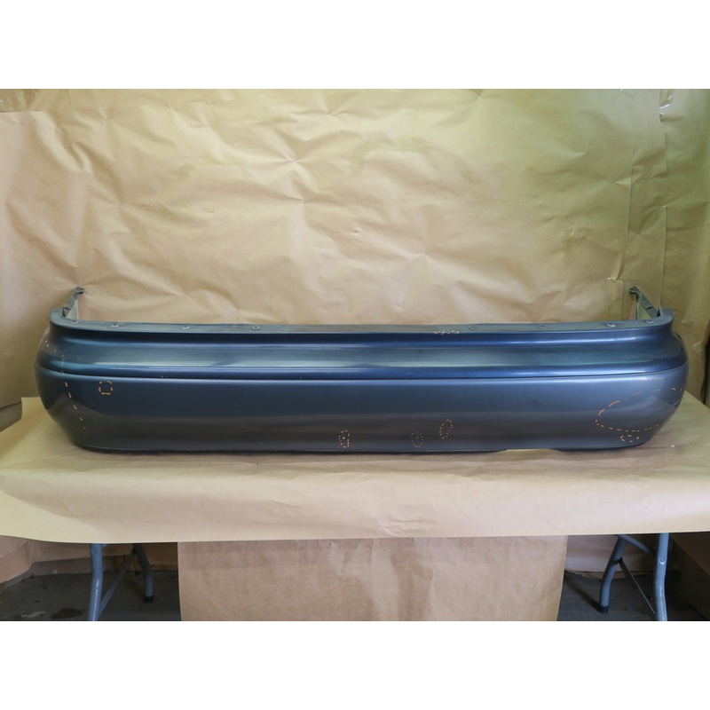1992-1996 Lexus ES300 Rear Bumper Cover 52159-33900 OEM