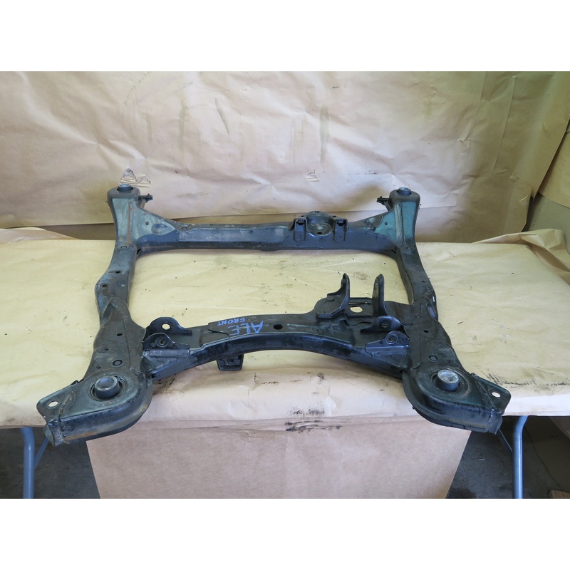 92-94 LEXUS ES300 FRONT SUSPENSION CROSSMEMBER CRADLE SUB FRAME OEM