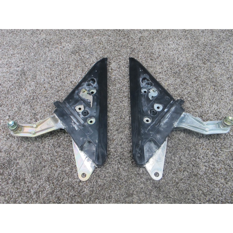 92-96 LEXUS ES300 FRONT RIGHT & LEFT SIDE DOOR MIRROR MOUNT BRACKET SET OEM