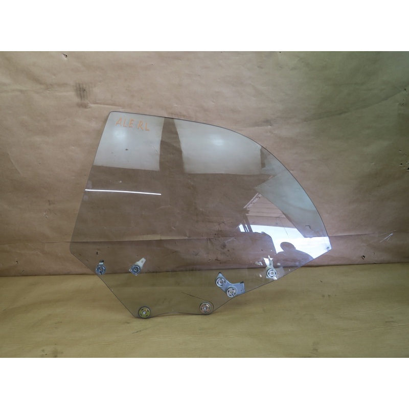 92-96 LEXUS ES300 REAR LEFT DRIVER SIDE DOOR WINDOW GLASS OEM