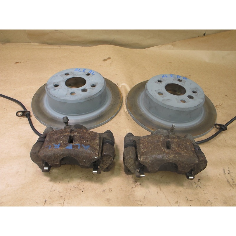 92-96 LEXUS ES300 REAR LEFT & RIGHT SIDE BRAKE CALIPER W/ PAD & ROTOR SET