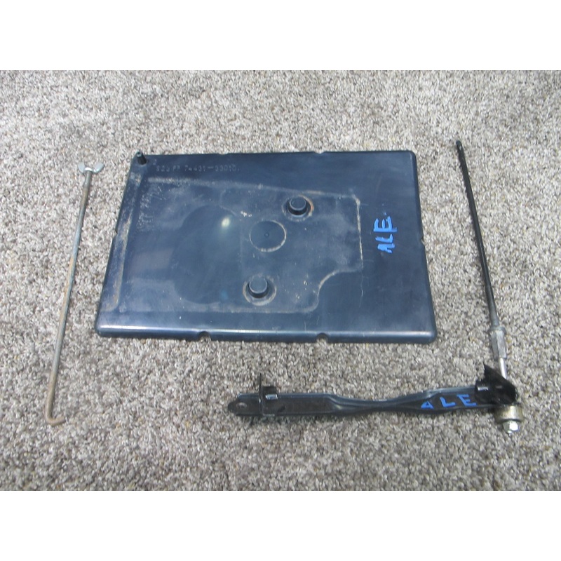 92-96 LEXUS ES300 UNDER HOOD BATTERY PLATE TRAY MOUNT HOLDER TRIM OEM