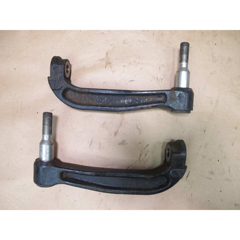 08-16 LEXUS UVF46 LS600h SET OF 2 FRONT STRUT SHOCK ABSORBER LOWER BRACKET OEM