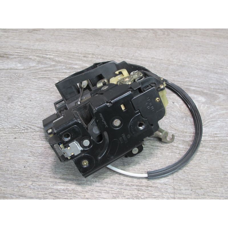 1997-2005 Porsche 911 996 Right Door Lock Latch Actuator 8N1837016P