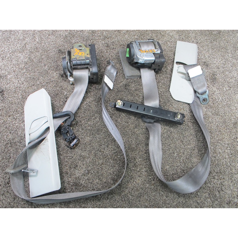 1999-2003 VW Volkswagen EuroVan Front Left and Right Seat Belts Set OEM