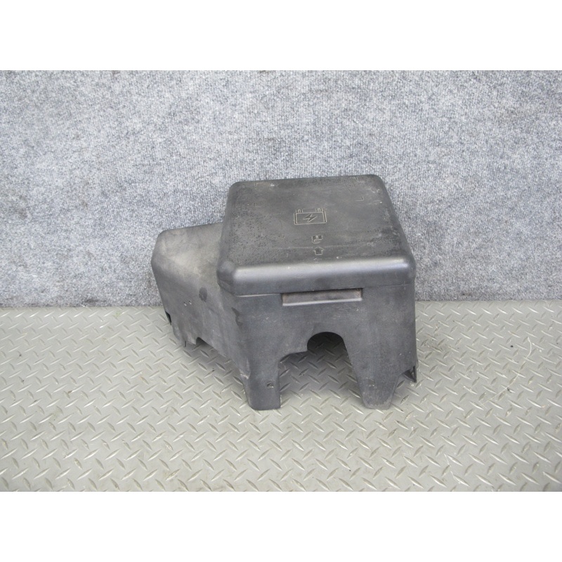 2003-2007 Hummer H2 Engine Fuse Relay Junction Box Cover 15205674