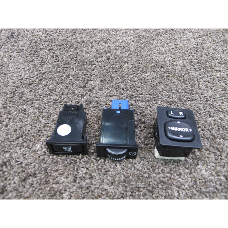 2004-2006 Scion xB Dash Board Switch Set Mirror Instrument Illumination Traction