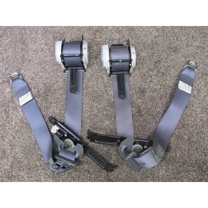 2003-2009 Lexus GX470 2nd Row Left & Right Seat Belt Set OEM