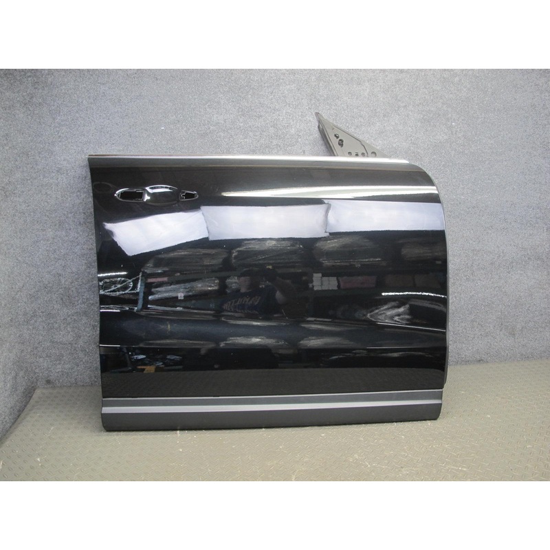 2017-2020 Maserati Levante M161 Front Right Door Shell Panel Black