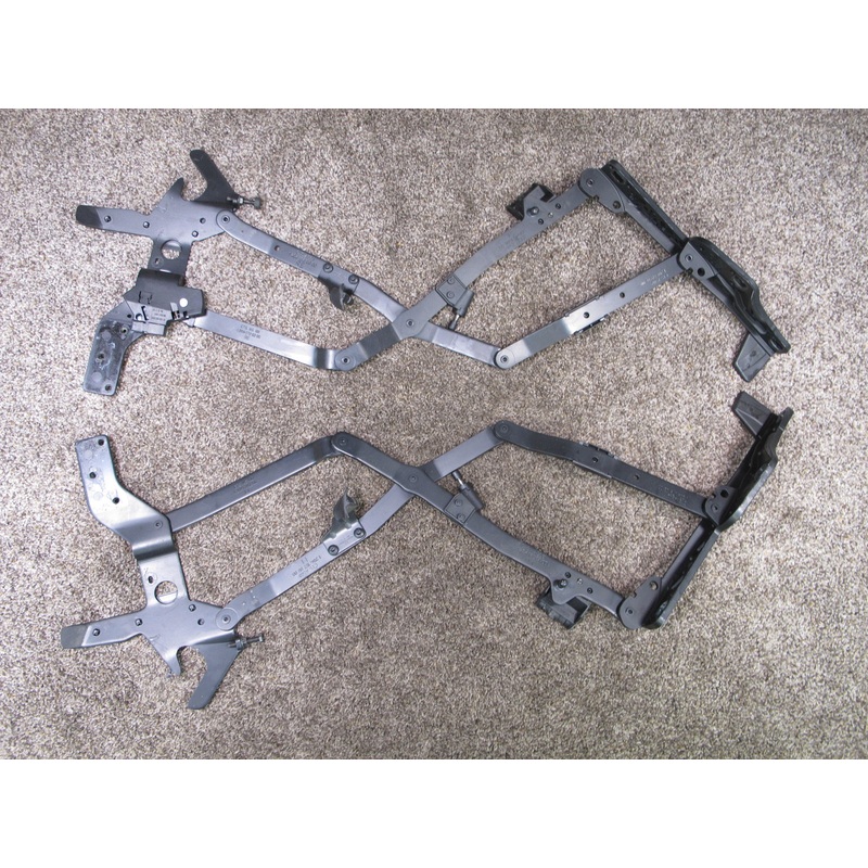 03-08 MERCEDES R230 SL-CLASS CONVERTIBLE SET OF 2 TOP ROOF HINGE FRAME OEM