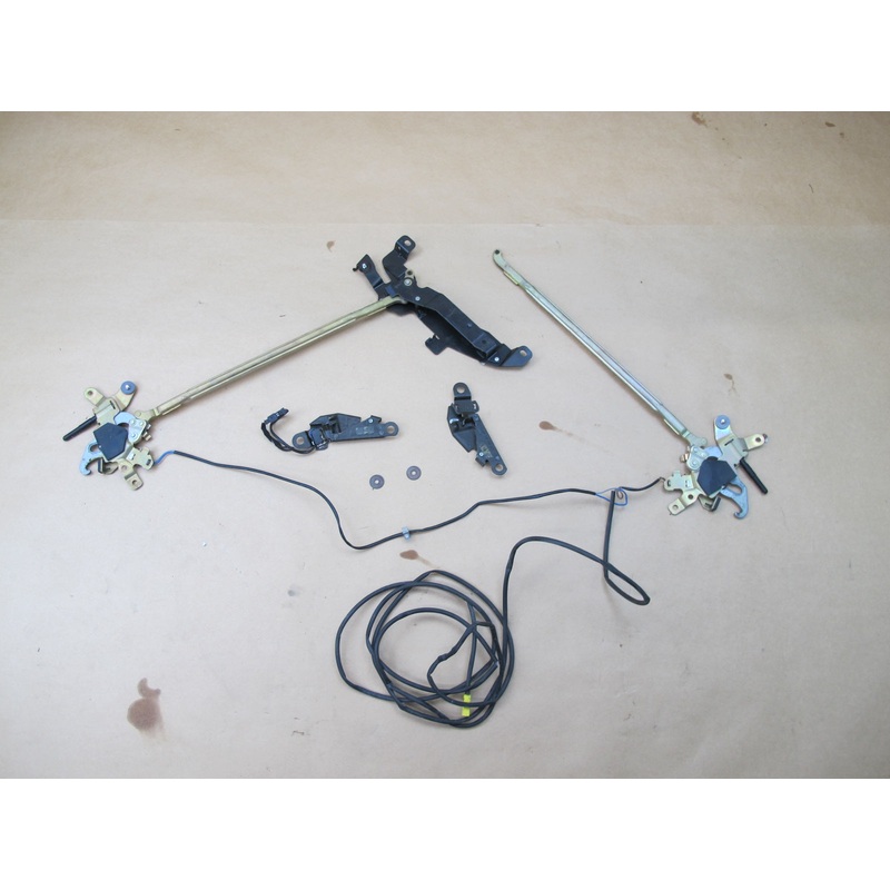 03-08 MERCEDES R230 SL-CLASS CONVERTIBLE SET OF 2 TOP ROOF LOCK LATCH OEM