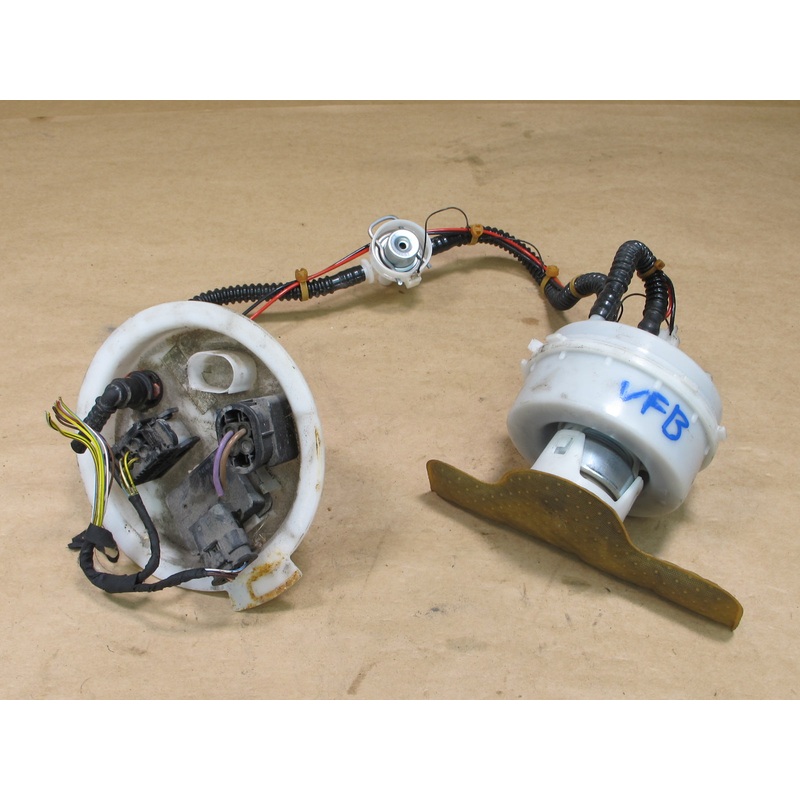11-16 BMW F10 5-SERIES FUEL PUMP SENDING UNIT ASSEMBLY OEM
