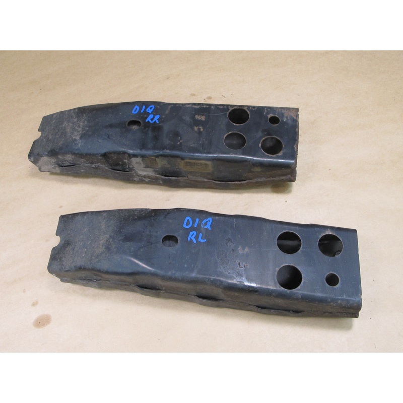 11-17 INFINITI QX56 QX80 REAR LEFT RIGHT BUMPER REINFORCEMENT BAR BRACKET SET