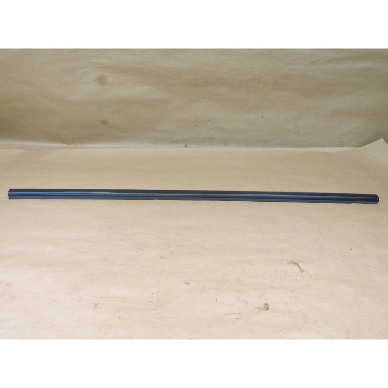 1989-1994 Nissan 240SX S13 Right Door Lower Window Outer Seal Weather Strip OEM