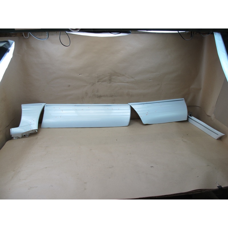1998-2002 LEXUS J100 LX470 RIGHT DOOR FENDER QUARTER TRIM MOLDING PANEL SET OF 4