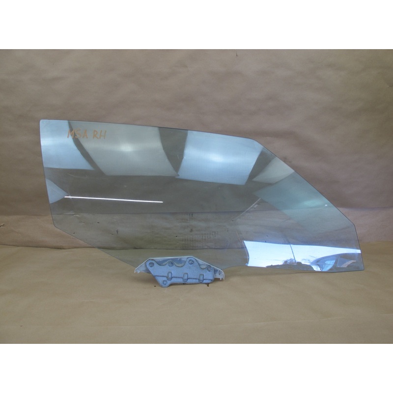 84-89 MITSUBISHI STARION CONQUEST RIGHT PASSENGER DOOR WINDOW GLASS OEM