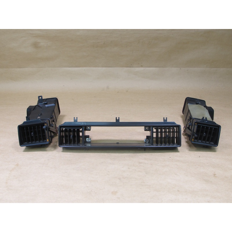 87-89 MITSUBISHI STARION CONQUEST SET OF 3 DASH CENTER RIGHT LEFT AIR VENT OEM