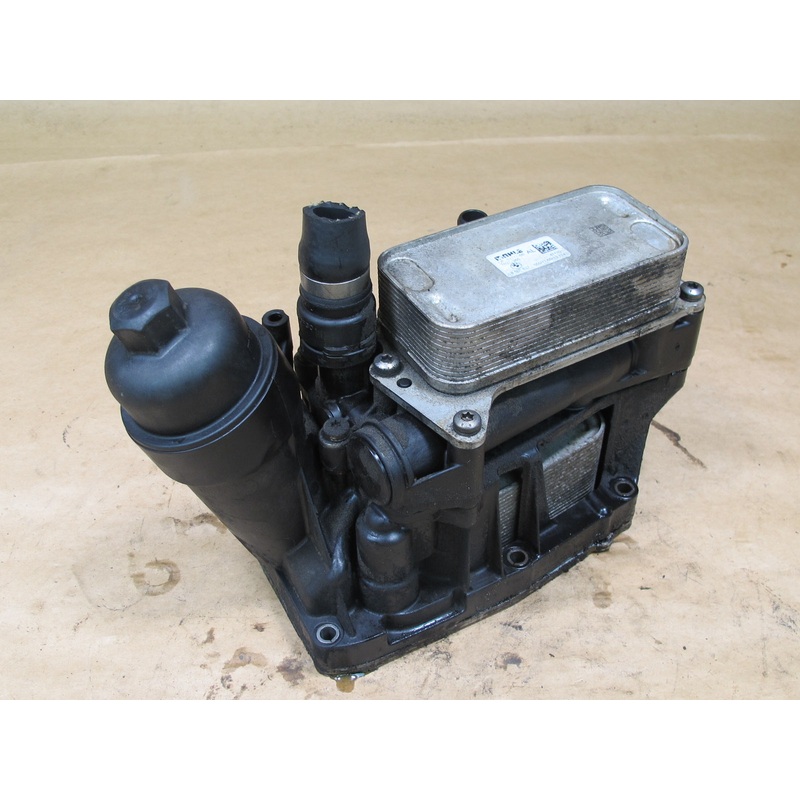 14-18 BMW F30 F31 F34 DIESEL ENGINE OIL COOLER FILTER HOUSING ASSEMBLY OEM