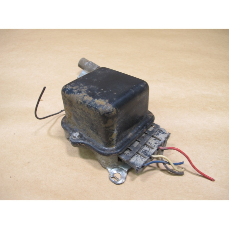 64-66 CHEVROLET C10 PICKUP 3.8L ENGINE VOLTAGE REGULATOR