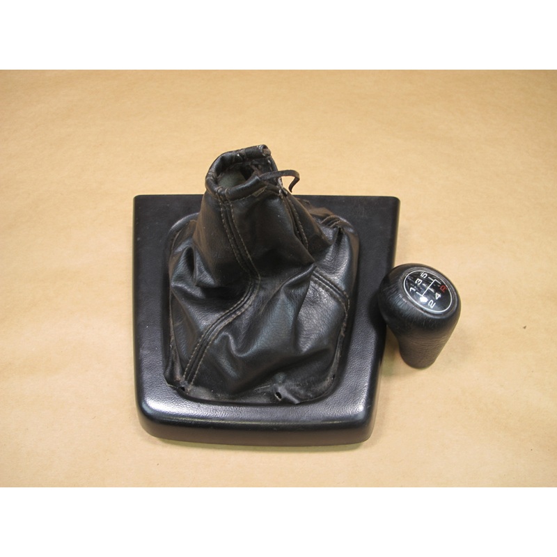 86-88 MAZDA RX7 MANUAL TRANSMISSION SHIFTER BOOT & TRIM & KNOB OEM