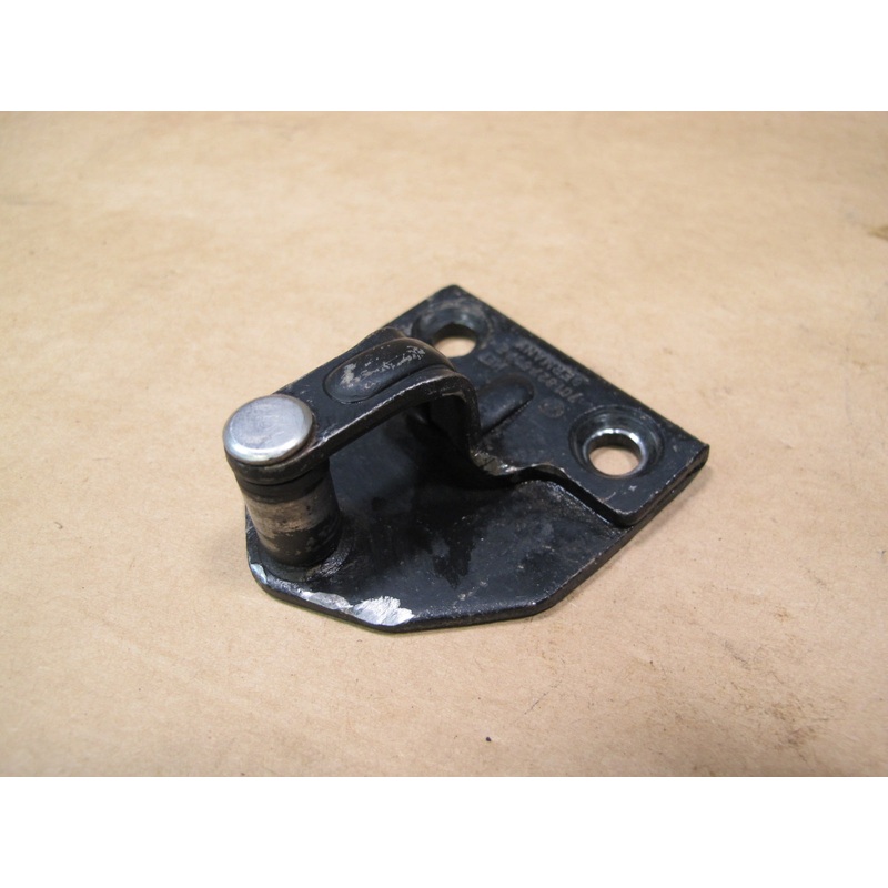 97-03 VW EUROVAN T4 TRUNK LID TAILGATE LOCK LATCH CATCH HOOK 701827537E OEM