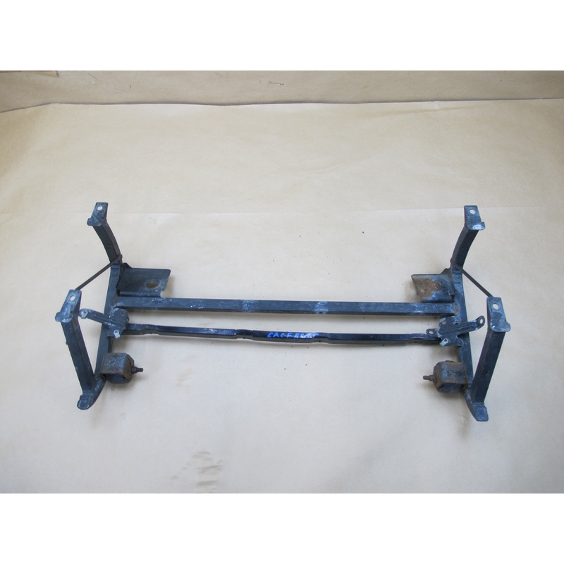 97-04 CHEVROLET CORVETTE C5 ENGINE RADIATOR LOWER BRACKET SUPPORT BAR OEM