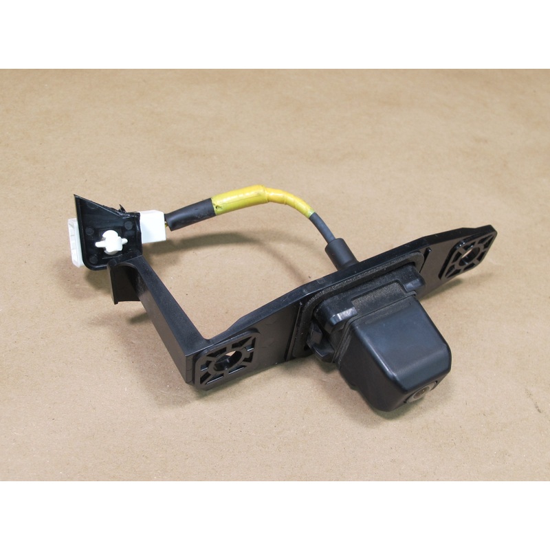 10-15 LEXUS IS250 IS350 CONVERTIBLE REAR VIEW BACKUP PARKING ASSIST CAMERA OEM