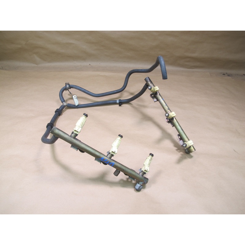 2002-2005 Porsche 911 996 3.6L M96.03 MT Engine Motor Fuel Line W/ Injectors Set
