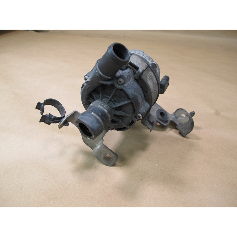 14-19 Maserati Ghibli M157 Auxiliary AUX Coolant Water Pump 670005347 OEM
