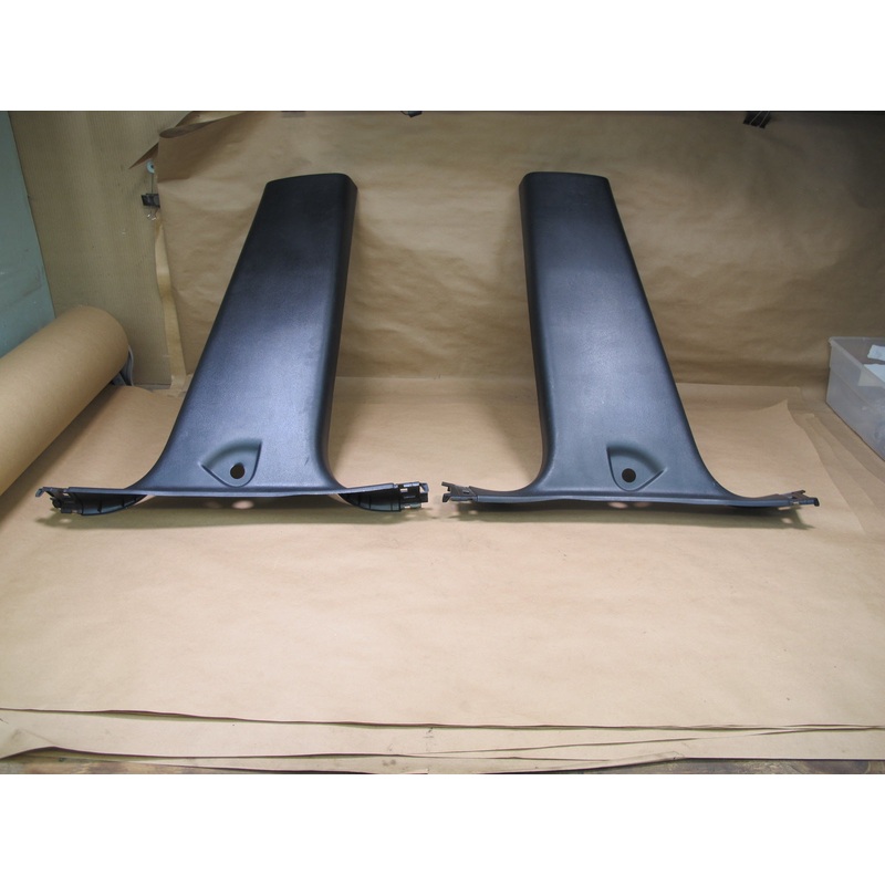 2011-2017 Infiniti QX56 QX80 Center B Pillar Lower Trim Cover Panel Set of 2
