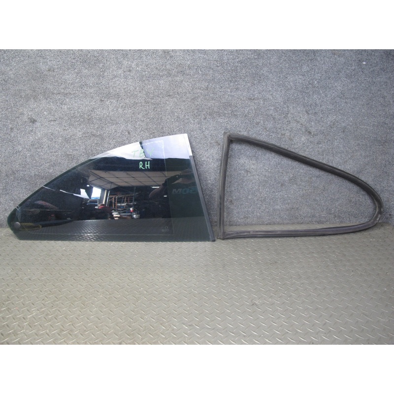 2001-2006 BMW E46 Coupe Rear Right Quarter Glass Window w Weatherstrip Seal