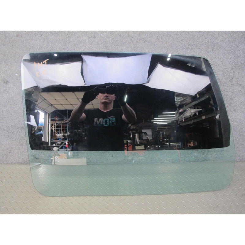 2003-2009 Hummer H2 Front Right Passenger Side Door Glass Window