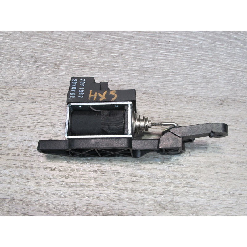 2008-2014 BMW E71 E72 X6 Glove Box Lock Latch