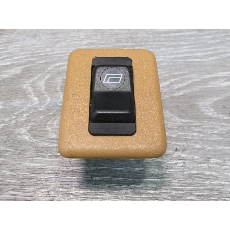 81-85 Mercedes W123 Left or Right Power Window Button Switch 0008208410 OEM