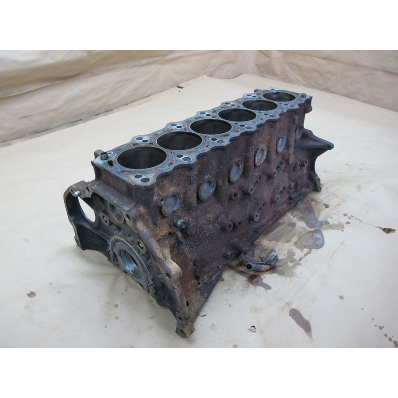 01-05 Lexus GS300 IS300 2JZGE Engine Cylinder Block OEM