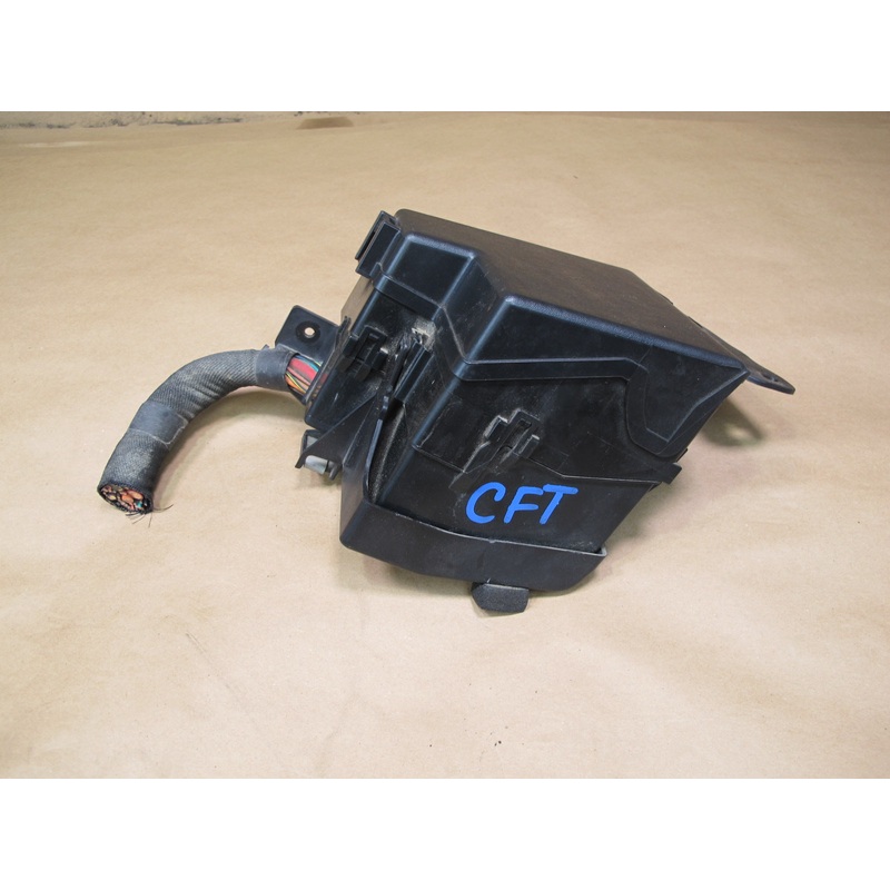 02-05 Ford Thunderbird Power Distribution Fuse Relay Box OEM