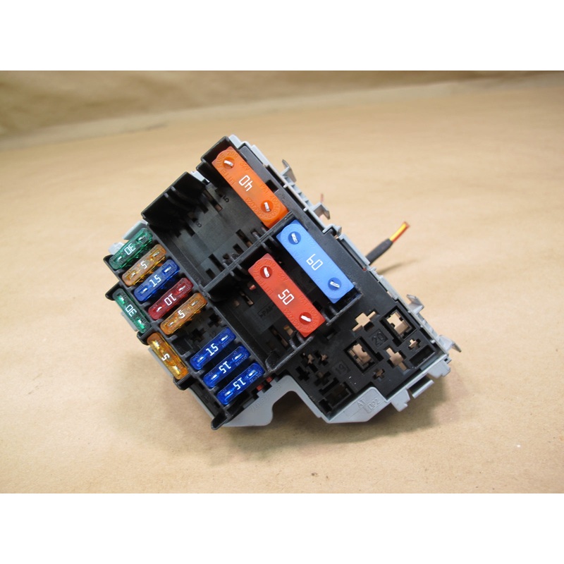 07-15 Audi Q7 4L Engine Compartment Relay Fuse Box 7L0937559 OEM