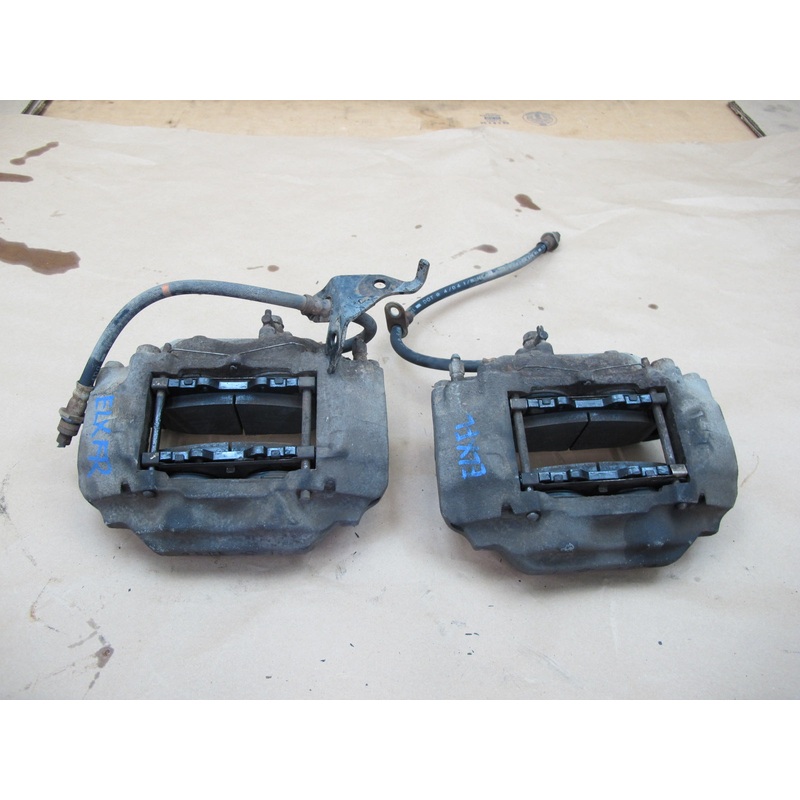 2003-2007 Lexus UZJ100L LX470 AWD Front Left & Right Brake Caliper Set of 2