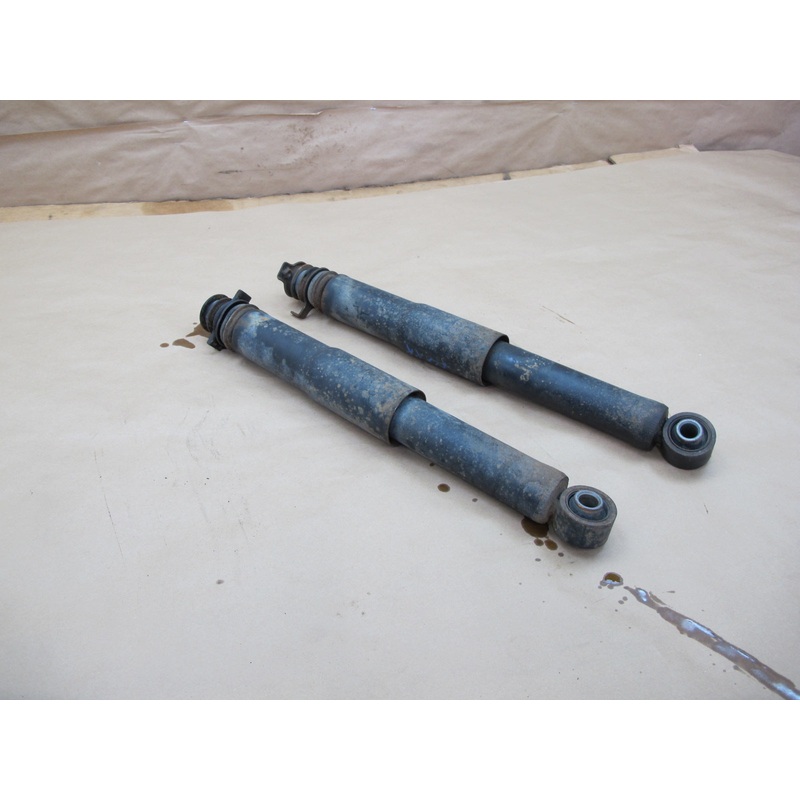 2003-2007 Lexus UZJ100L LX470 AWD Rear Left Right Strut Shock Absorber Set of 2
