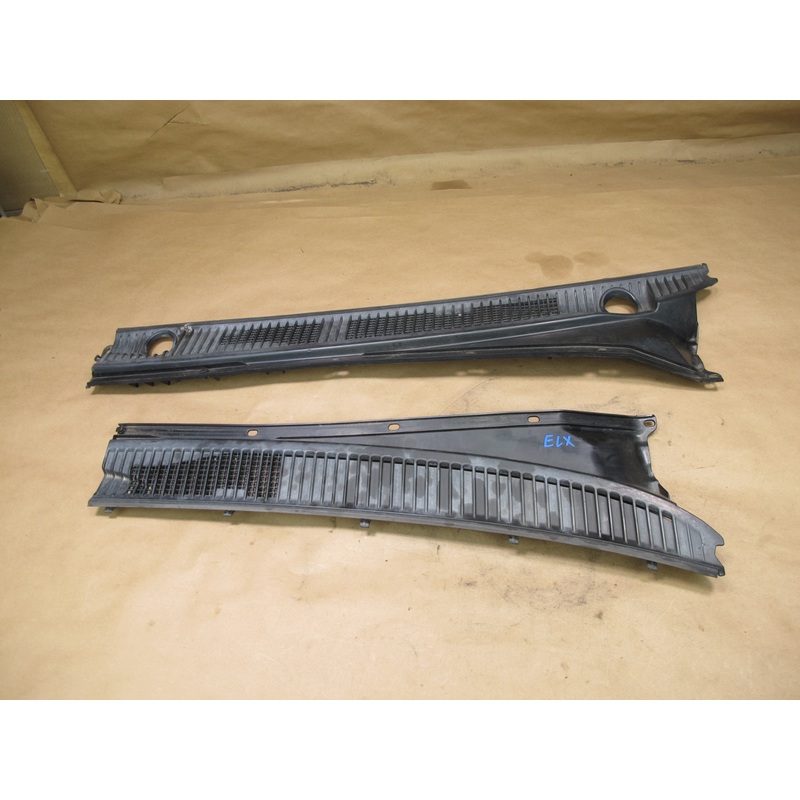 1998-2004 Lexus UZJ100L LX470 Front Windshield Vent Trim Cowl Panel Set of 2