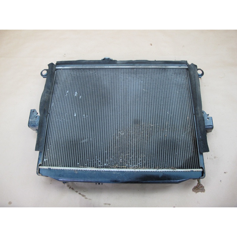 2003-2007 Lexus LX470 Engine Motor Cooling Radiator