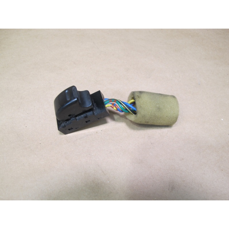 92-97 Subaru SVX Front Right Passenger Side Door Window Switch OEM