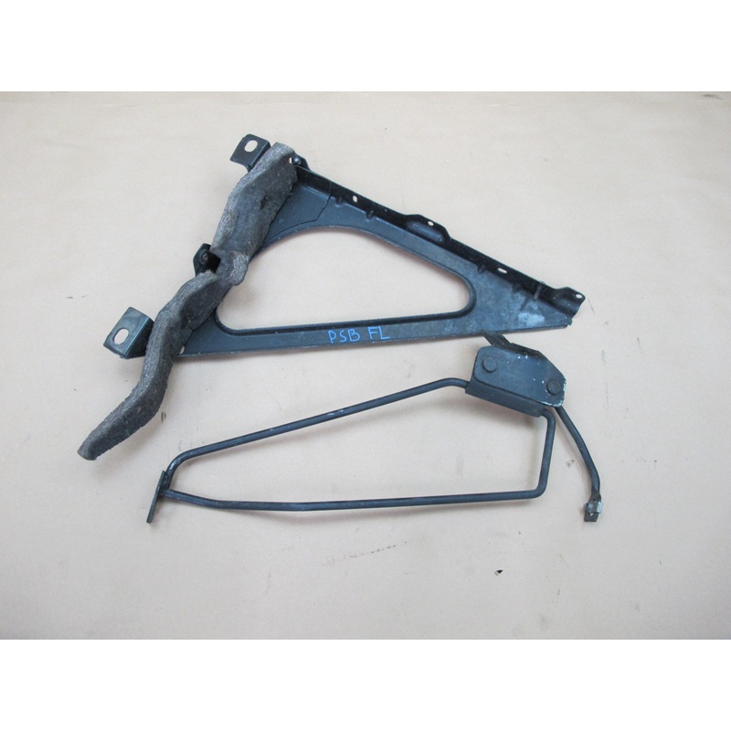06-09 Pontiac Solstice Set of 3 Front Left Fender Mount Bracket Support OEM