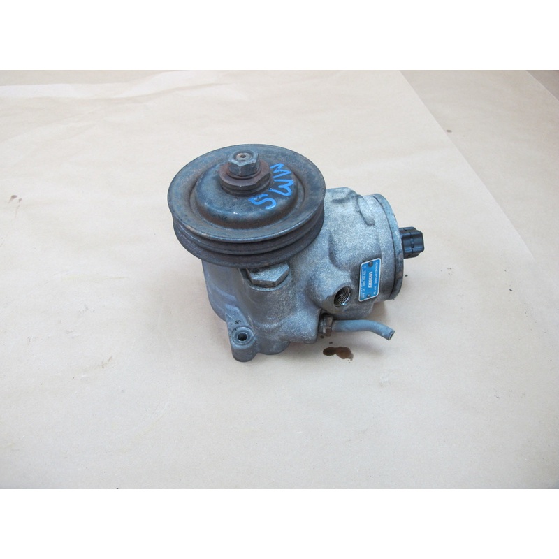86-91 Mercedes W126 Power Steering Pump 1264601680 OEM