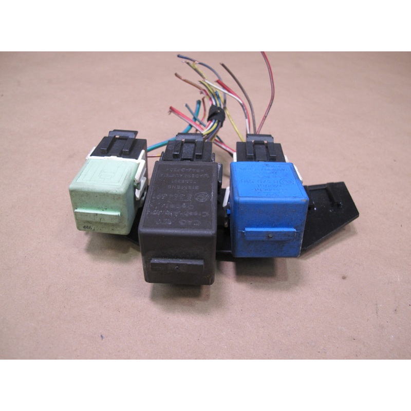 96-02 BMW E36/7 Z3 Headlight High Beam Relay Fuse Set w Bracket Mount OEM