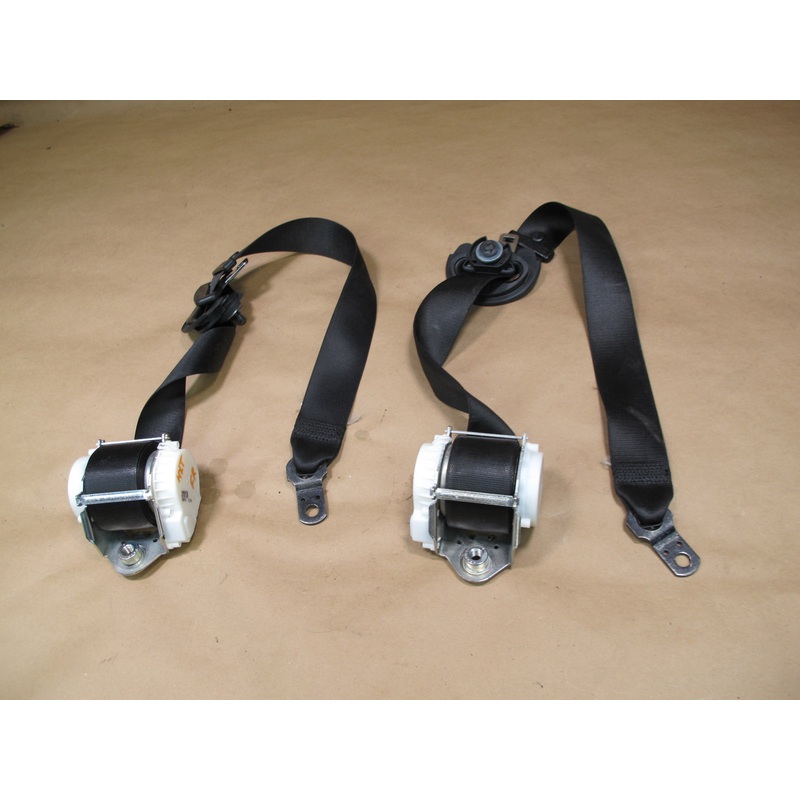 04-10 BMW E83 X3 FRONT RIGHT & LEFT SIDE SEATBELT RETRACTOR SET OEM